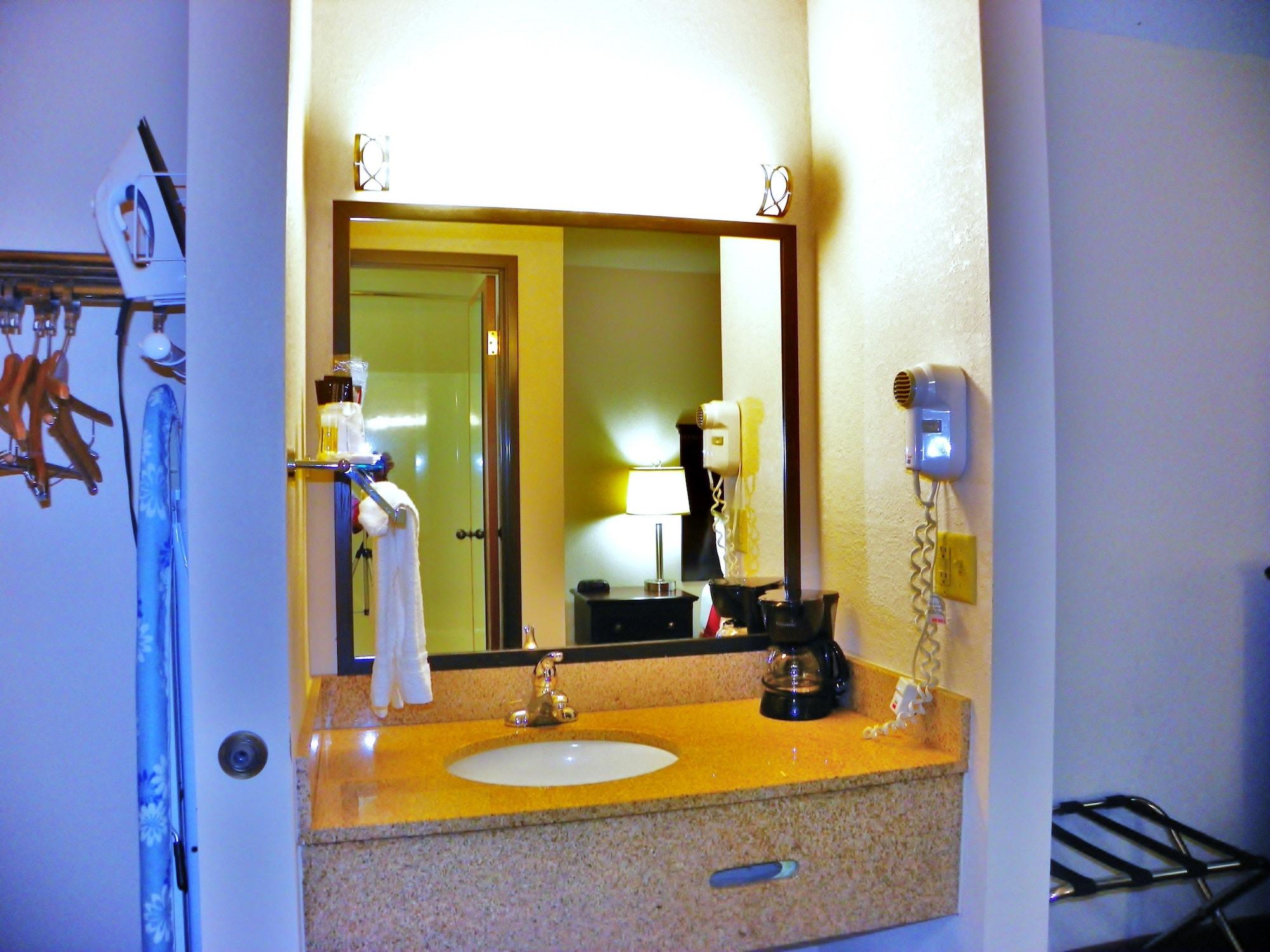 Royalton Inn & Suites Upper Sandusky Eksteriør billede